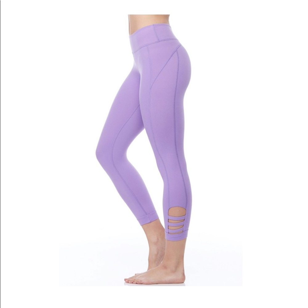 Beyond Yoga Cut-Out Capri leggings